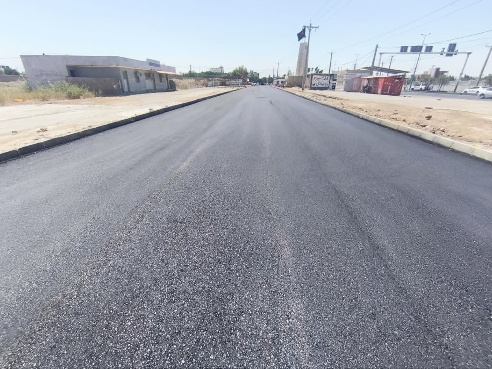 خیابان کندرو منتهی به پل راه آهن توسط شهرداری خرمشهر آسفالت شد